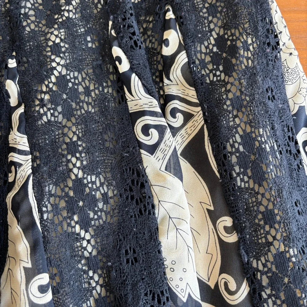 Y2K Vintage Bandolino Midi Skirt 10 Black Floral Lace Whimsigoth Fairy Boho Chic